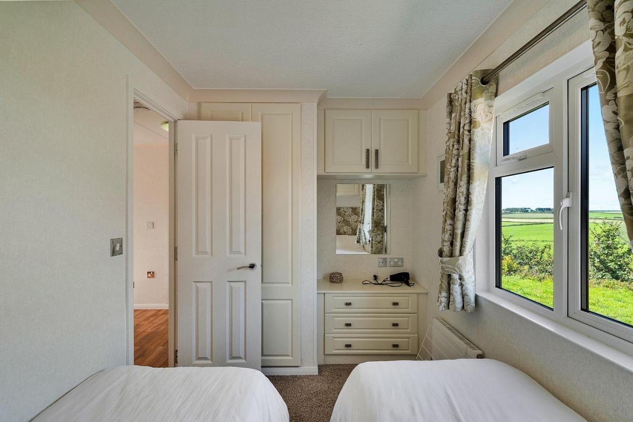 Finest Retreats - Seacroft Villa Torpoint Exterior photo